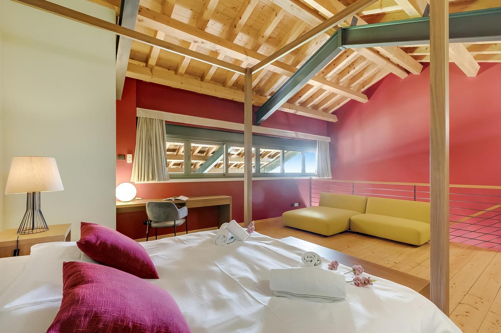 Almavite Wine Resort With Pool ديسينسانو ديل غاردا المظهر الخارجي الصورة