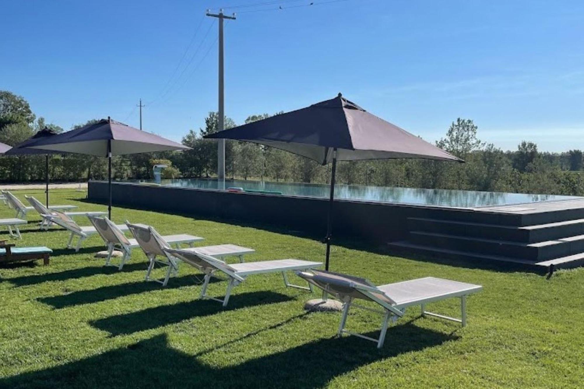 Almavite Wine Resort With Pool ديسينسانو ديل غاردا المظهر الخارجي الصورة